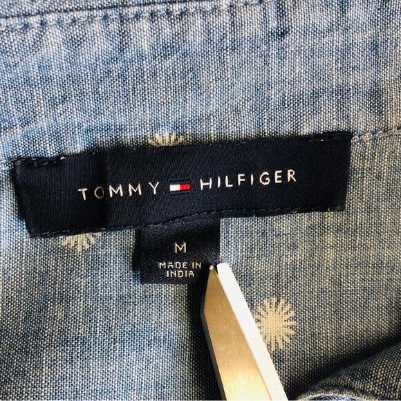 Tommy Hilfiger Chambray Popover Top - Picture 10 of 16